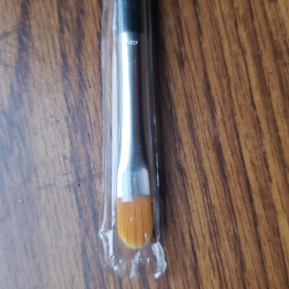NARS Flat Concealer Brush #7 - Picture 5 of 9